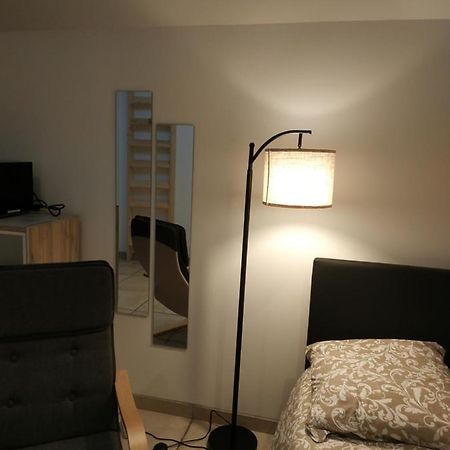 Studio Terrasse - Parking Gratuit Orleans Exterior photo